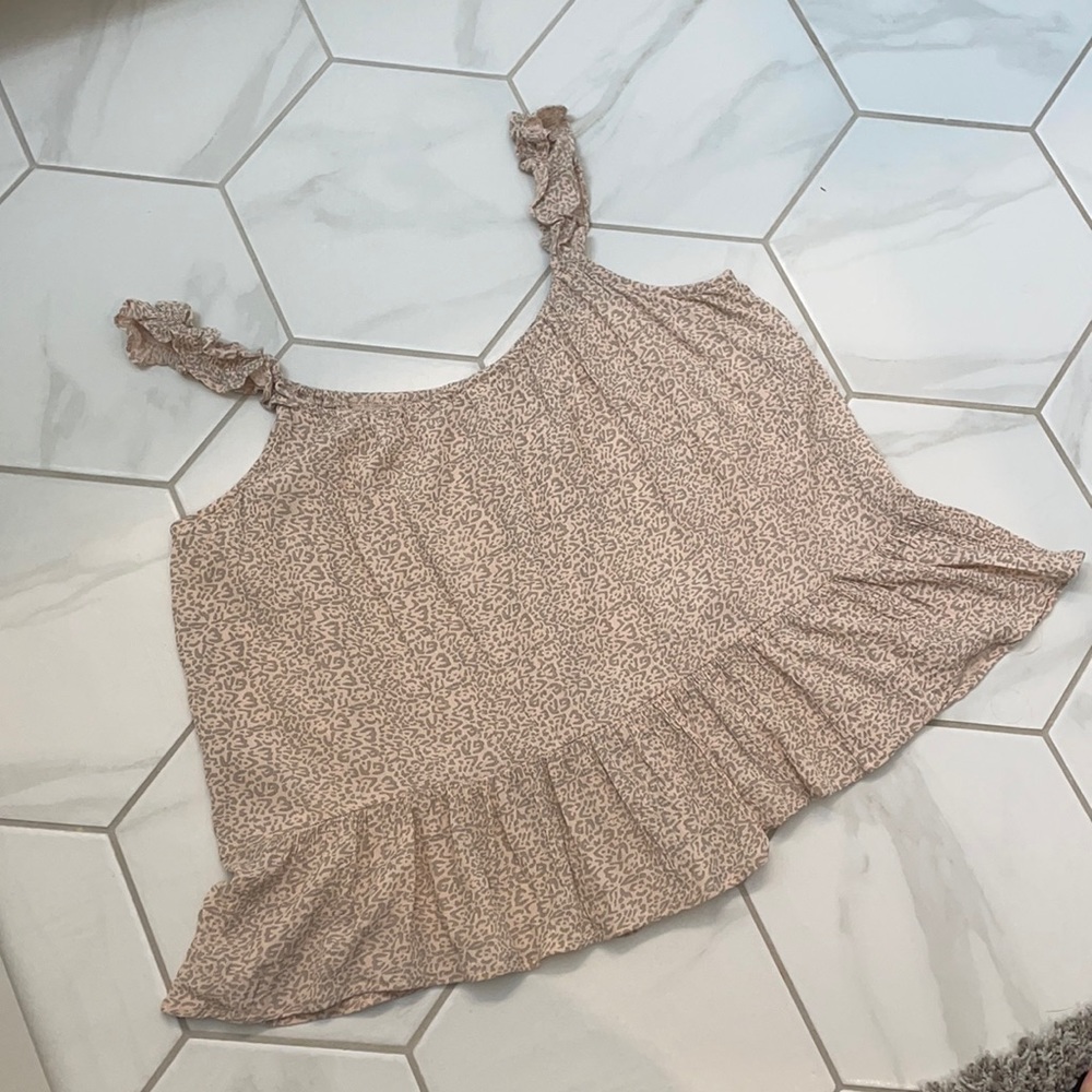 Ruffle sleeve top